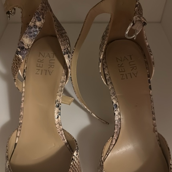 Naturalizer Brown Snakeskin Women's Heels - Picture 6 of 6